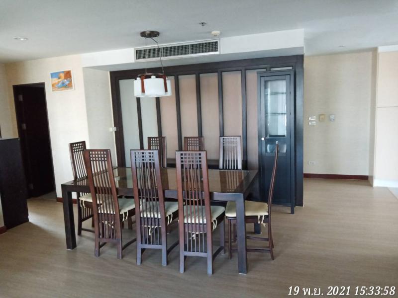 For RentCondoWitthayu, Chidlom, Langsuan, Ploenchit : For Rent Urbana Langsuan 3 Bed 70,000