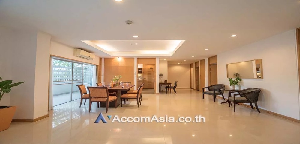 ให้เช่าคอนโดสาทร นราธิวาส : Ground Floor, Private Swimming Pool, Pet-friendly | 3 Bedrooms Apartment for Rent in Sathorn, Bangkok near MRT Lumphini at Living with natural (1416305)