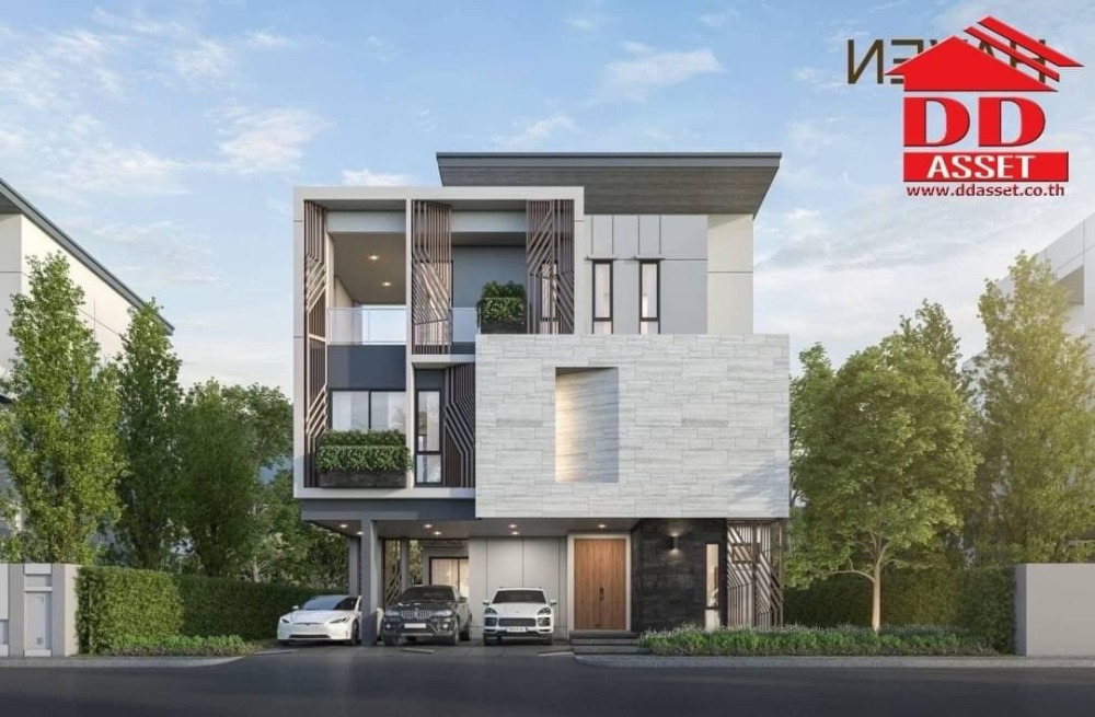 For RentHousePattanakan, Srinakarin : Luxury villa house for rent, 3-storey detached house, The Gentry Phatthanakan 2, located in Soi Phatthanakan 32, near the clubhouse, only 5 km. to Thonglor, ready to move in.