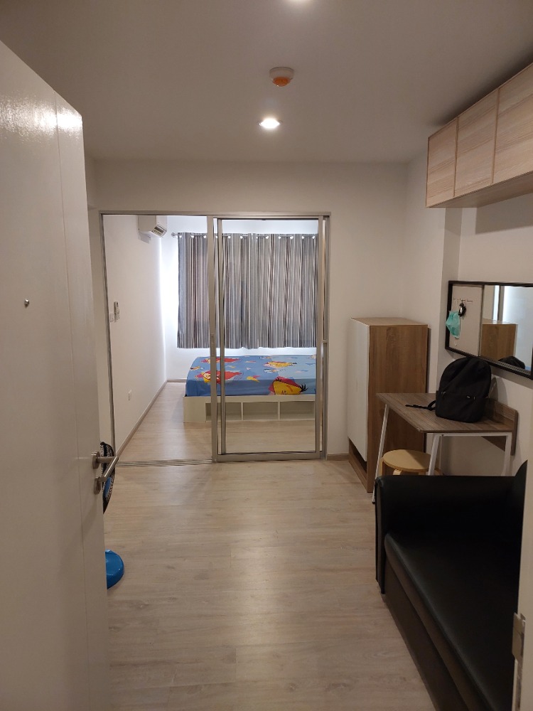 For RentCondoBang kae, Phetkasem : For rent, Senakitt, MRT Bang Khae, 3rd floor, first hand room, ready to rent this March.