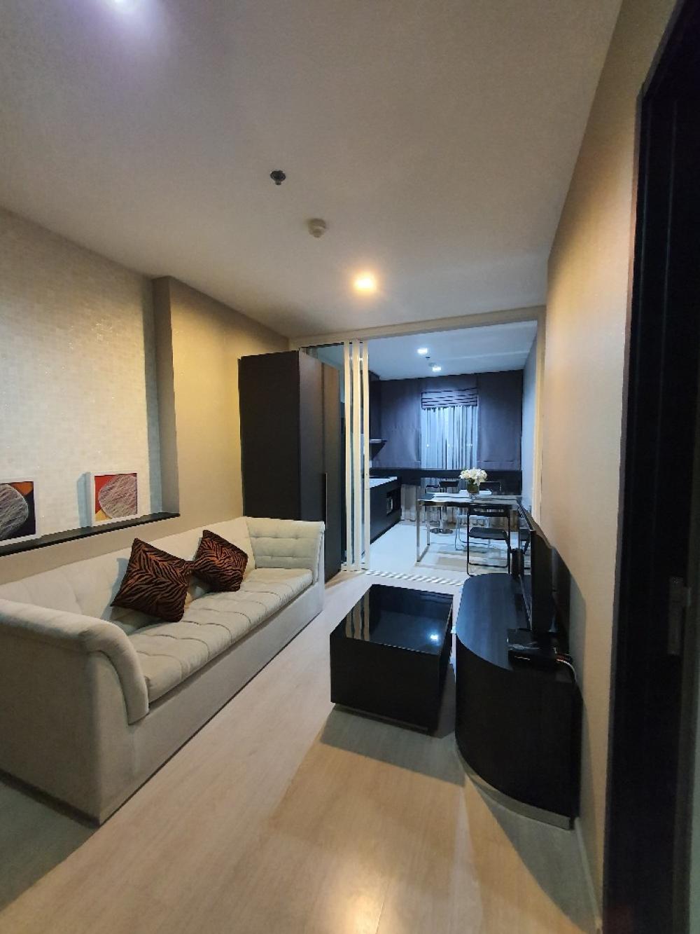 For SaleCondoOnnut, Udomsuk : ขาย/sale Rhythm Sukhumvit 44/1 fully furnished 1bed 1bath 45.13sqm.