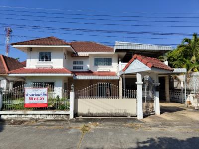 For SaleHouseKorat Nakhon Ratchasima : (Mueang Korat District Sale by owner) Single house, large size, 85 square wa, Prukchat village, 4 bedrooms, 3 bathrooms, 4 parks, 3.5 million baht, near Central Korat
