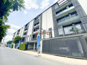 For SaleHome OfficePattanakan, Srinakarin : Pran Pattanakarn 32 – Brand New Luxury Home Office for sale PRAN Pattanakarn - 豪华家庭办公室出售