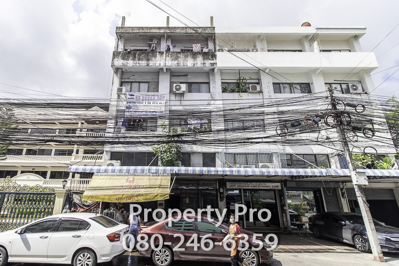 For SaleShophouseRatchadapisek, Huaikwang, Suttisan : MF24S-006 Commercial Building for Sale Ratchada Sutthisan Ladphrao 48, area 37 sqw 440 sqm 4 storey Near MRT Sutthisan Huai Khwang Rama 9.