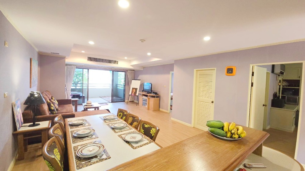 For SaleCondoCha-am Phetchaburi : Condo for sale, Cha-am Grand Condotel Phetchaburi, 2 bedrooms, 2 bathrooms, 110 sqm., seaview, next to the sea, newly renovated.