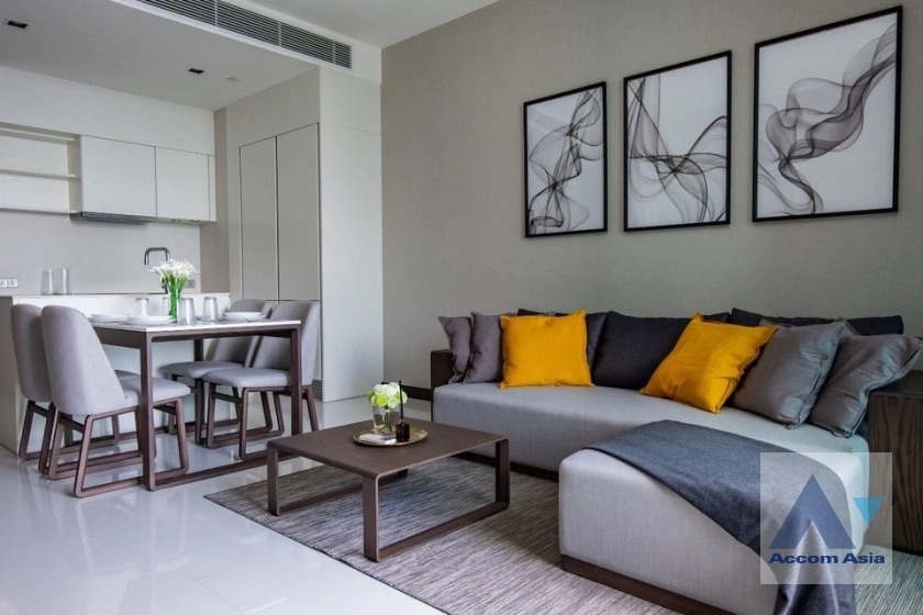 ขายคอนโดนานา : 2 Bedrooms Condominium for Sale in Sukhumvit, Bangkok near BTS Nana at Q One Sukhumvit (AA32434)