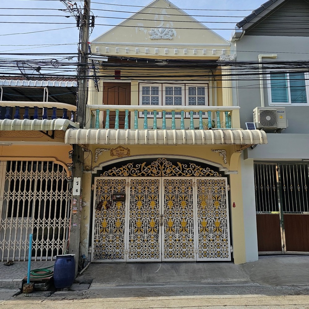 For SaleTownhouseEakachai, Bang Bon : 2-storey townhouse for sale, Sinthavee Project, Bangmod, beautiful house, ready to move in, commercial location