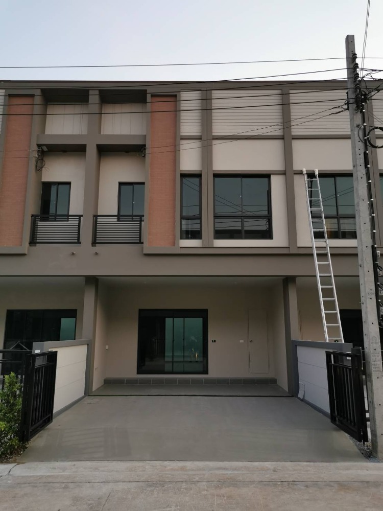 For SaleTownhouseRama5, Ratchapruek, Bangkruai : Beautiful house, convenient transportation, premium society, affordable price with SC Asset project that has excellent after-sales service, guaranteed not to disappoint.