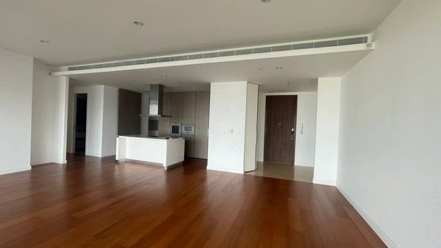 For RentCondoWitthayu, Chidlom, Langsuan, Ploenchit : Condo for rent, 185 Rajadamri - 3 bedrooms, 3 bathrooms, BTS Ratchadamri.