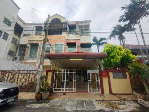 For SaleTownhouseBang kae, Phetkasem : Townhome for sale near BTS KASA EUREKA. Soi Petchkasem 63/4