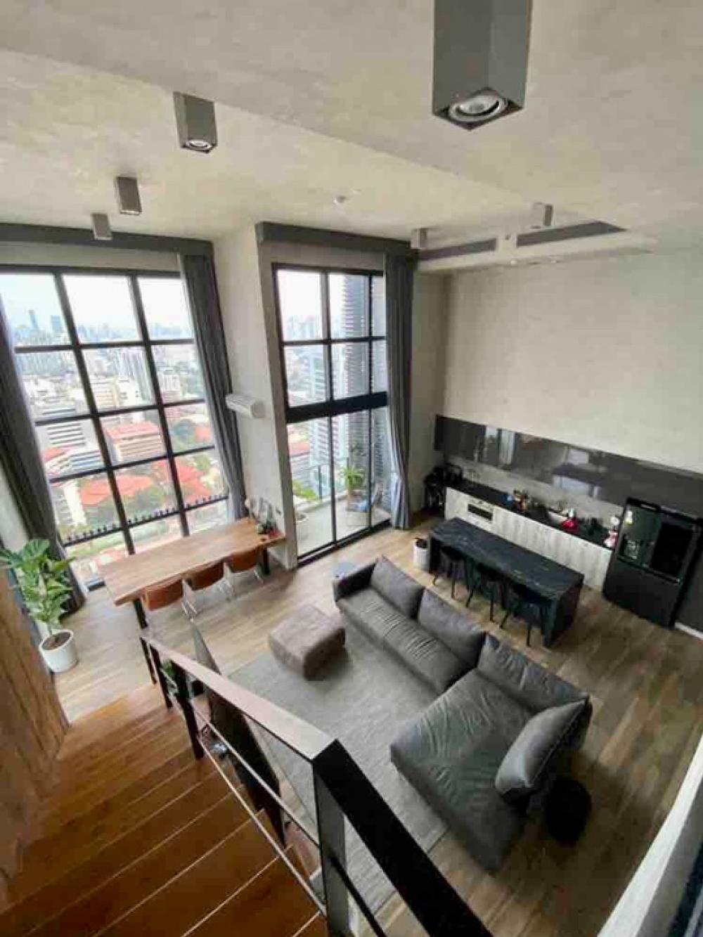 For RentCondoSukhumvit, Asoke, Thonglor : Rent/Sale LOFT ASOKE, the largest room in the building, size 145 sq m, 3 bedrooms, unblocked view on the high floor, ready to move in