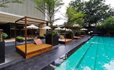 ขายคอนโดสุขุมวิท อโศก ทองหล่อ : The Emporio Place, The Emporio Place - Sukhumvit 24 Luxury 1 bed 1 bath Duplex 73 sqm Unblock View, High-end Location, building and Decoration. Rare Item.