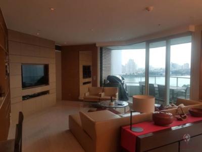 For SaleCondoWongwianyai, Charoennakor : Watermark Chaophraya, Watermark Chaophraya River Condo ,very nice view Low floor 165sqm 3 bedroom 4 bathroom 1 maidroom 1 kitchenroom for sale well price!