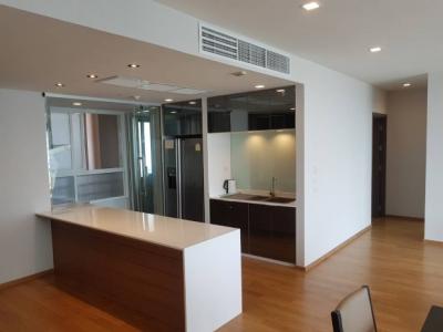 For RentCondoWongwianyai, Charoennakor : Watermark Chaophraya, Watermark Chaophraya River Condo ,River view Mid floor, 145 Sqm 3 bedroom 3 bathroom for Rent Well price!!