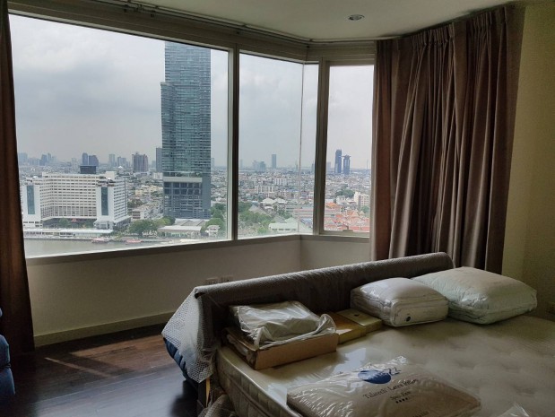 For SaleCondoWongwianyai, Charoennakor : Watermark Chaophraya, 283 sqm. Spacious Four Bedrooms Condo for Sale at Watermark Chaophraya.