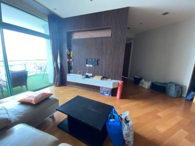 ขายคอนโดสาทร นราธิวาส : Chatrium, 122.79 sqm. convenient Two Bedrooms and Maid room, condo for SALE at Chatrium.