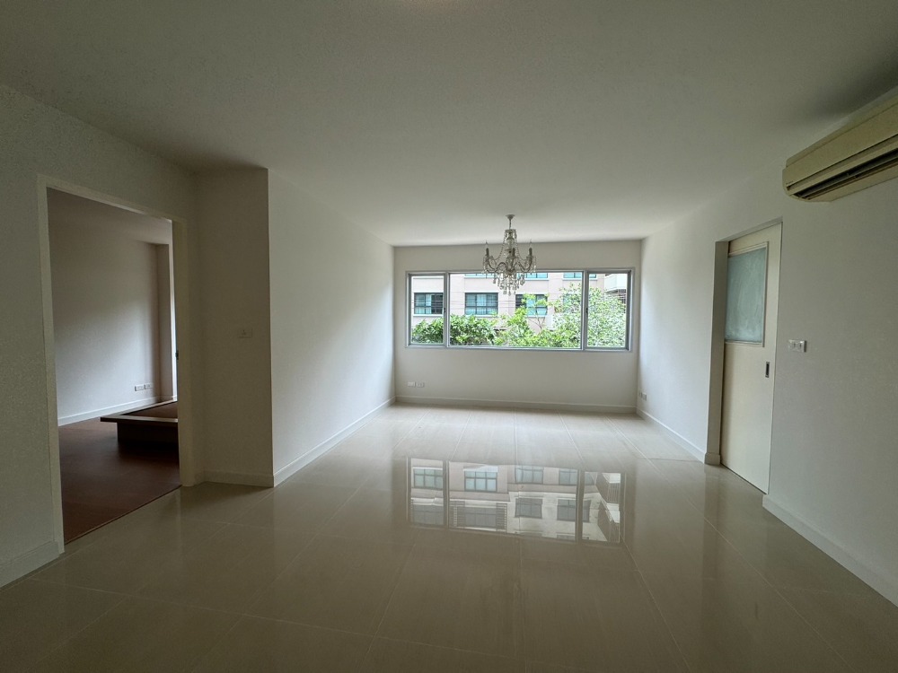 ขายคอนโด : ขายด่วน Condo One Sathorn 51 SQM 3.3 mb ตกแต่งใหม่ ซอยเย็นอากาศ 2 ถูกสุดๆ