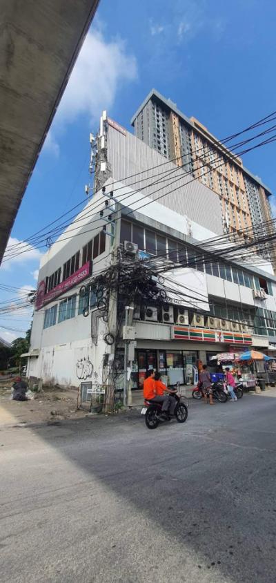 For SaleShophouseNonthaburi, Bang Yai, Bangbuathong : Commercial building for sale, 6 adjoining rooms with tenants near Central Westgate