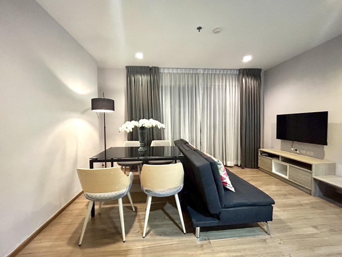 For RentCondoSathorn, Narathiwat : (𝐅𝐨𝐫 𝐑𝐞𝐧𝐭/) Condo Fusechan-Sathorn 📌 There is a washing machine near BTS St. Louis ⭐️condo rental 🔸 Size 57 sqm. 🔸Floor 7 🔸2 bedroom 2 bathrooms