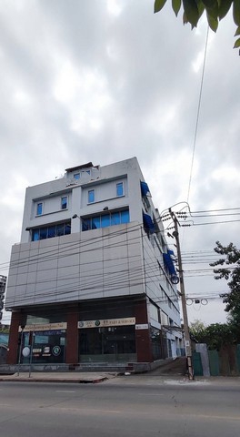 For SaleShophouseRatchadapisek, Huaikwang, Suttisan : Commercial building for sale, 6.5 floors, 200 sq m., next to Prachauthit Road, Mengjai Ratchada, near Ekkamai Thonglor Express