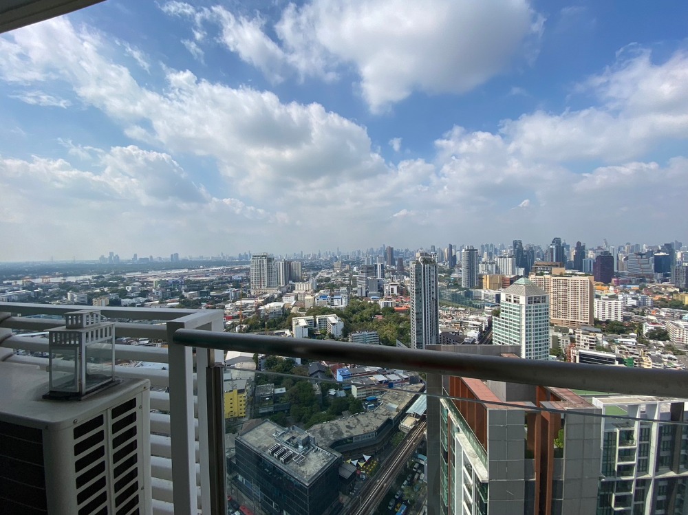 ให้เช่าคอนโดอ่อนนุช อุดมสุข : คอนโดวิวสวยชั้น 40  สกายวอล์ค เรสซิเดนท์ Sky Walk Residences สะดวกสบาย ติดสถานี BTS พระโขนง