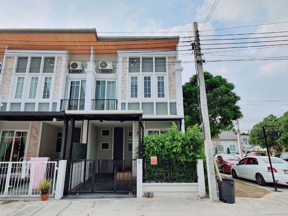 For SaleTownhouseRathburana, Suksawat : Townhome Golden Town Suksawat - Phutthabucha / 3 bedrooms (for sale), Golden Town Suksawat - Phutthabucha / Townhome 3 Bedrooms (FOR SALE) PUP011