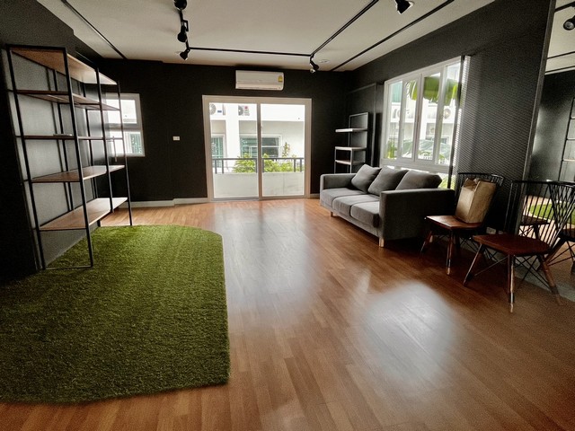 For RentHome OfficeVipawadee, Don Mueang, Lak Si : Home office for rent, 3 floors, 220 sq m., New Noble Connex Donmuang project, next to Vibhavadi Rangsit Road, curtains, air conditioners