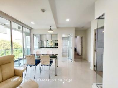 For RentCondoSukhumvit, Asoke, Thonglor : Condo for rent, newly decorated, beautiful, ready to move in, Tree Condo Ekkamai, 60 sq m., very good location, peaceful, private, near BTS Ekkamai Thonglor