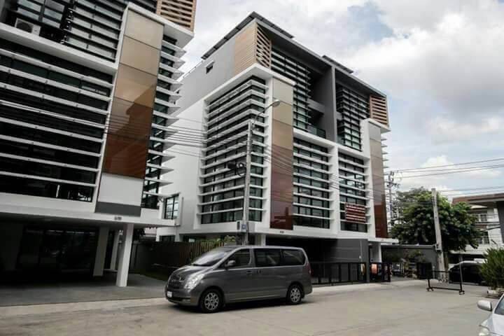 For RentHome OfficeLadprao, Central Ladprao : Office for rent in primary 101 project, large house, 4 floors, ready to move in in the heart of Ladprao