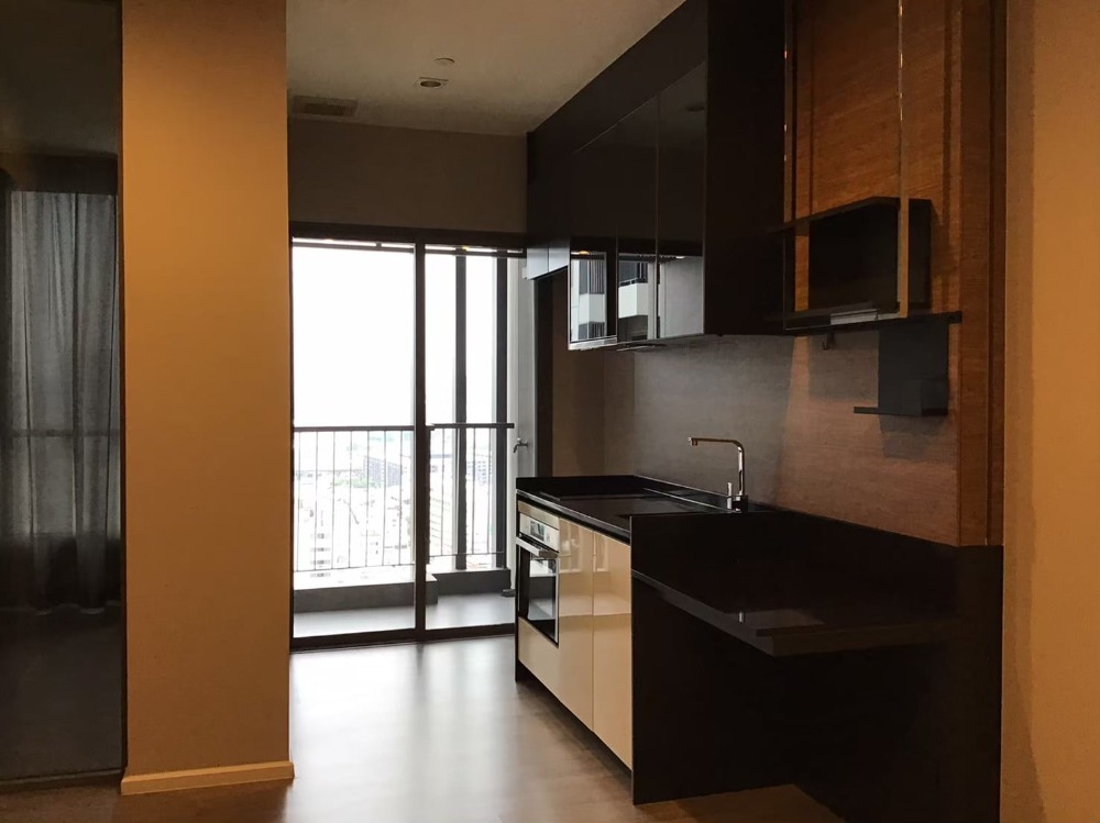 ขายคอนโดสาทร นราธิวาส : The Room Sathorn - St.Louis / 1 Bedroom (FOR SALE), เดอะ รูม สาทร - เซนต์หลุยส์ / 1 ห้องนอน (ขาย) NUT662