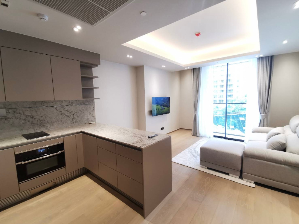 ขายคอนโดวิทยุ ชิดลม หลังสวน : Tonson One Residence: 1bed 1bath 57sqm. 21,800,000 Am: 0656199198