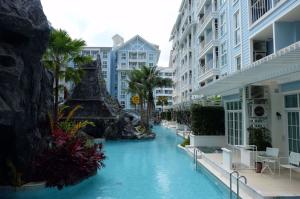 For SaleCondoPattaya, Bangsaen, Chonburi : Grand Florida, 2 bedrooms, 107 sq m, 1st floor, next to the pool, very cheap price