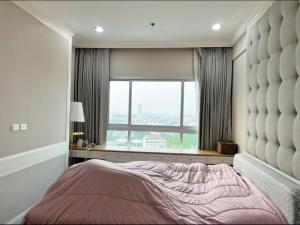 For RentCondoWongwianyai, Charoennakor : Super deal for rent Q House Sathorn closed to bts Krung Thonburi