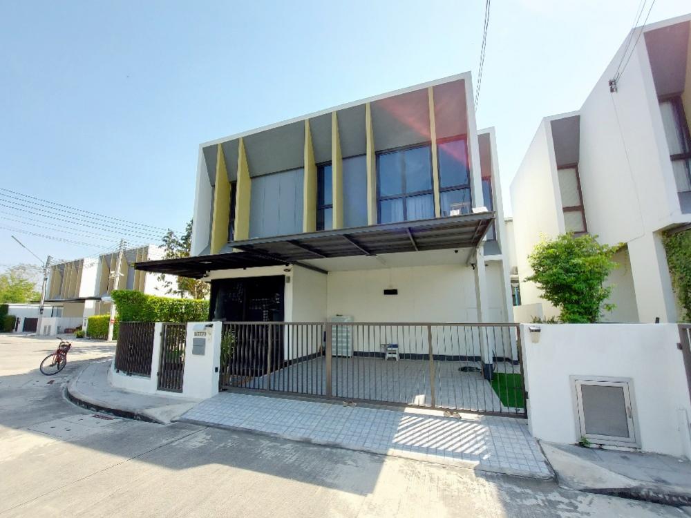 For SaleHousePathum Thani,Rangsit, Thammasat : House for sale AQ Shadi Phahon Yothin-Rangsit, beautiful twin house, corner house, 5 minutes to Thammasat University, teak furniture, security screens throughout the house, 42 sq m.