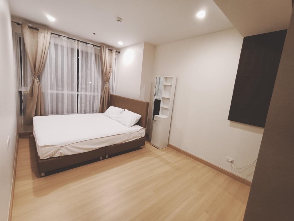 ให้เช่าคอนโดพระราม 3 สาธุประดิษฐ์ : For rent Supalai Riva Grande low floor corner unit good deal