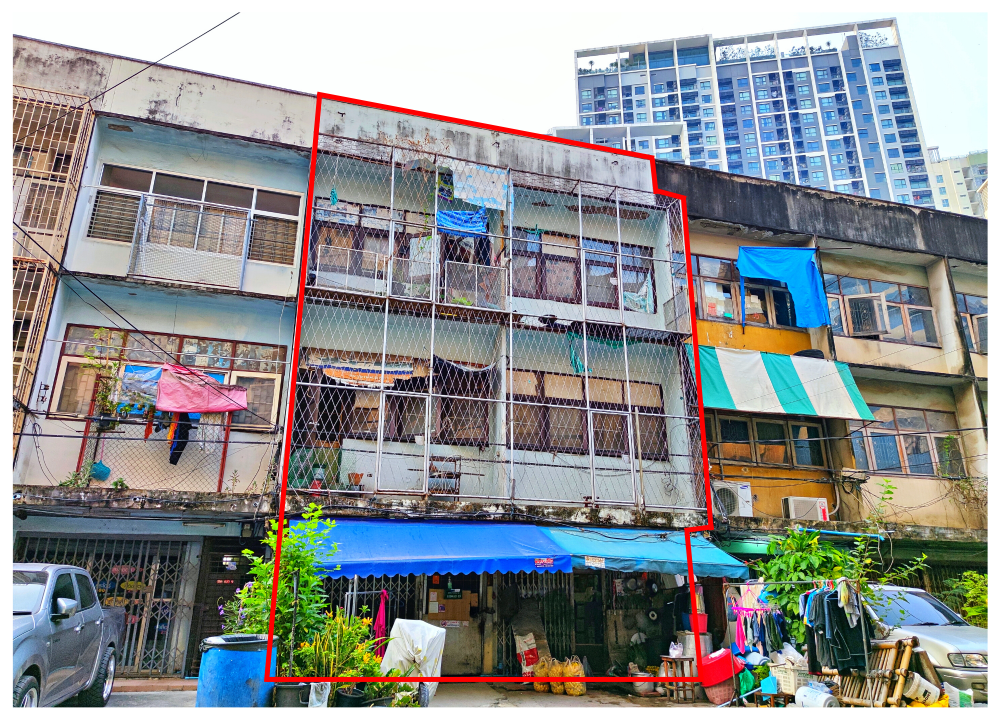 For SaleShophouseSukhumvit, Asoke, Thonglor : Commercial building for sale cheap Condo area Sukhumvit 48 (22 sq wah.) 3 floors, 2 units connected to each other, near BTS Phra Khanong.