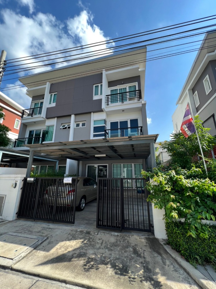 For RentTownhouseVipawadee, Don Mueang, Lak Si : twin houses with warehouse, 3 bedrooms, good location, next to Vibhavadi Road, can make office