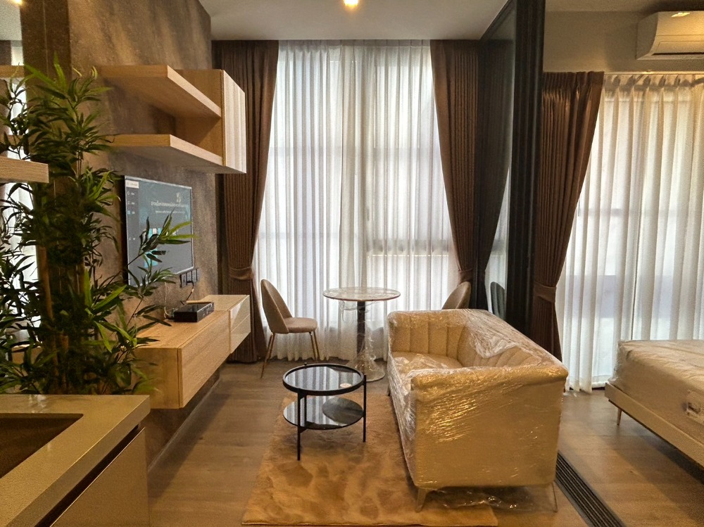 For RentCondoLadprao, Central Ladprao : The Crest Park Residence, luxury condo, very beautiful room, 1 bed, ready to move in (owner rents himself)