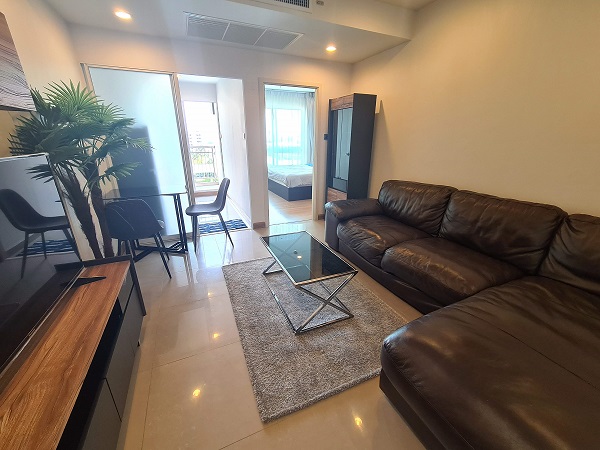 For RentCondoRama9, Petchburi, RCA : Supalai Wellington 2 condo for rent, size 43 sqm., pool view, beautiful room, area size: 45 sqm, building 5, 6th floor, east, pool view new room, beautiful decoration Fully furnished and electrical appliances ready to move in