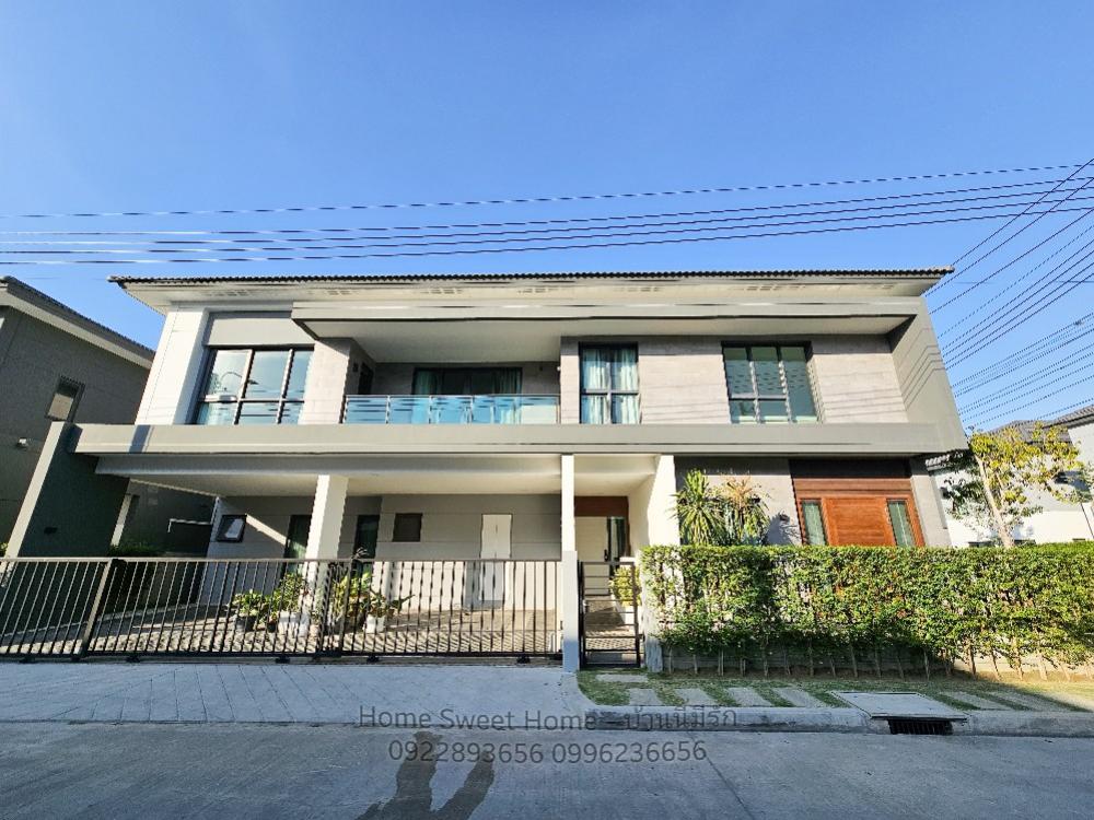 For SaleHouseBangna, Bearing, Lasalle : Selling with tenant‼️ Beautifully decorated detached house Real wood throughout the house‼️ New project The City Bangna, near Mega Bangna, only 1 km.‼️ (H23047)