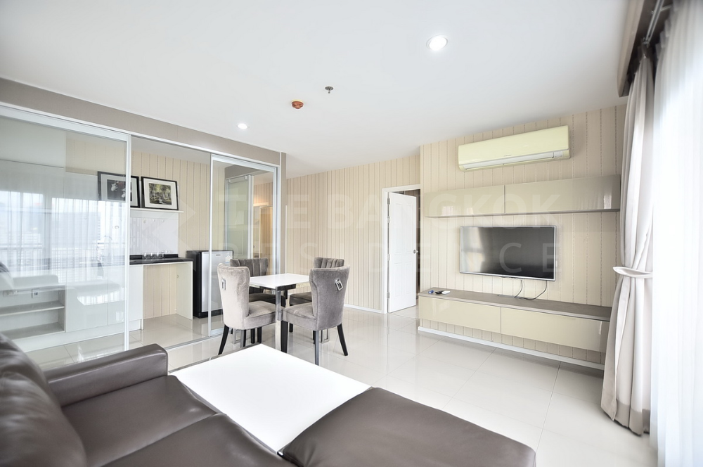 For RentCondoRama9, Petchburi, RCA : 🧨For rent: Condo Aspire Rama 9 2b2b 66 sqm. For rent 24,000฿/month. Beautiful room, recently renovated, beautiful view. Contact 0887532858 Prai.