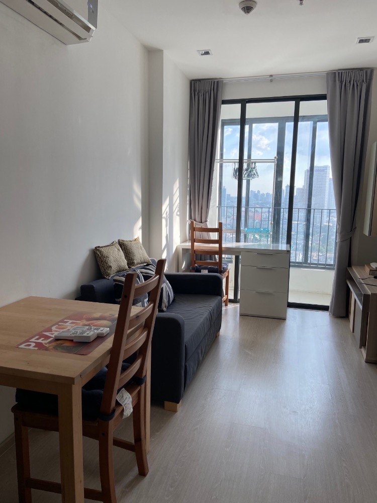 For RentCondoWongwianyai, Charoennakor : for renr ideo mobi sathorn 1 bed super deal ❤️🌈