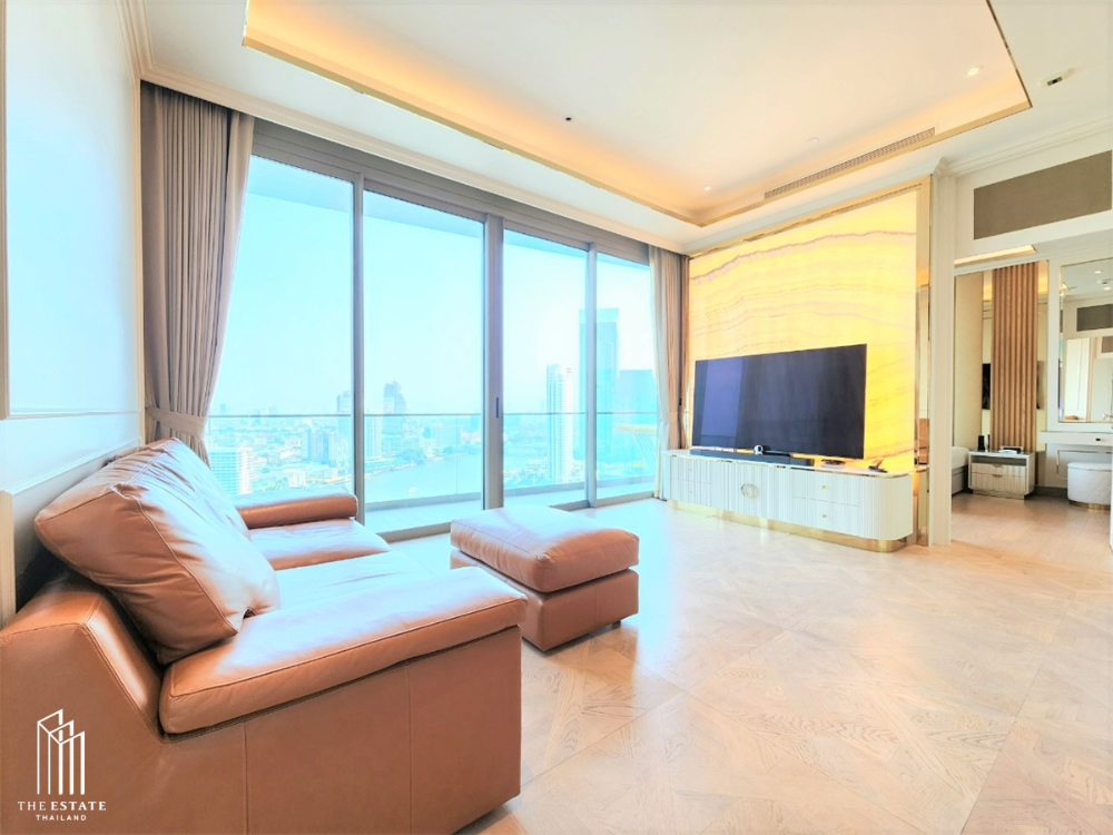 For SaleCondoWongwianyai, Charoennakor : Condo for SALE The Residences At Mandarin Oriental Bangkok, good high floor. Have a view of the swimming pool, garden, ICONSIAM, Chao Phraya River. and city view of Mahanakhon building In every corner, every view is beautiful @79.5 MB