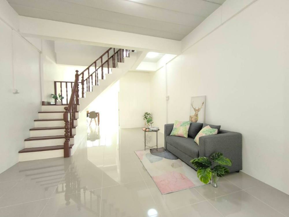 For SaleTownhouseVipawadee, Don Mueang, Lak Si : townhouse for sale Nattakarn Village, Saphan Mai, near Ying Charoen Market