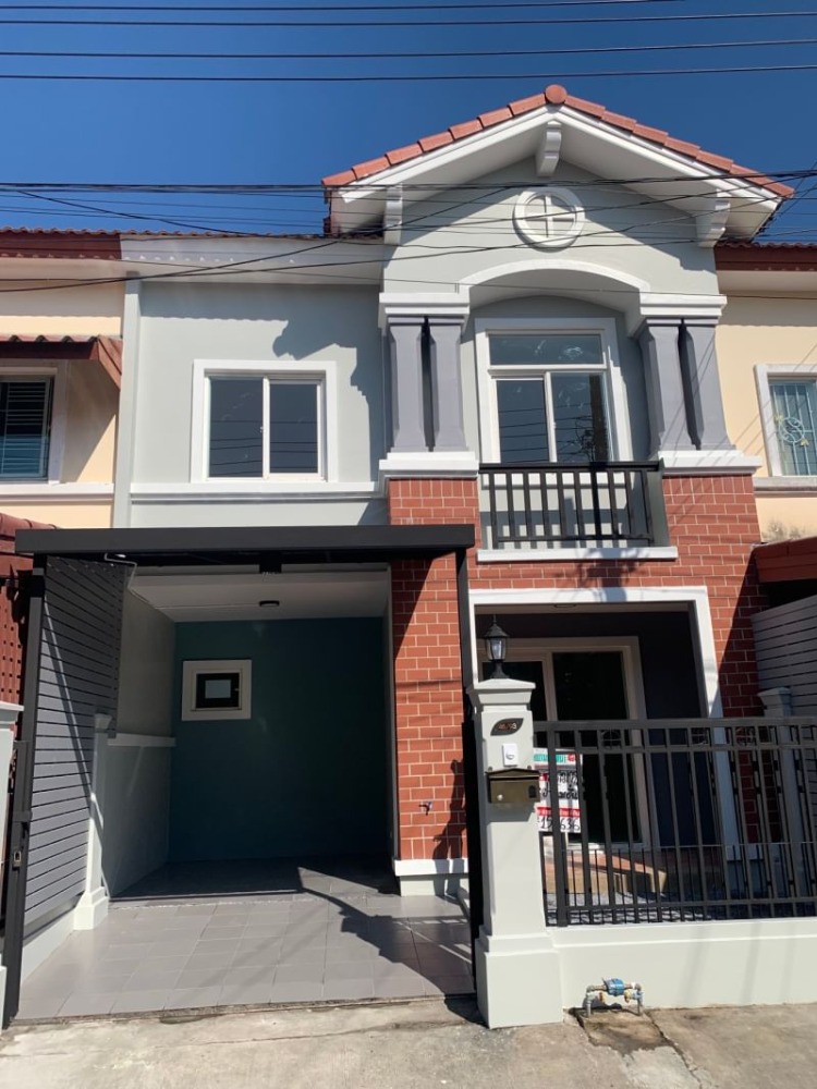 For SaleTownhouseNawamin, Ramindra : Cheap sale, 2-storey townhouse, 16.6 sq w. Golden Town Village Ramintra-Khubon, Soi Khubon 27 intersection 17, Bang Khen District