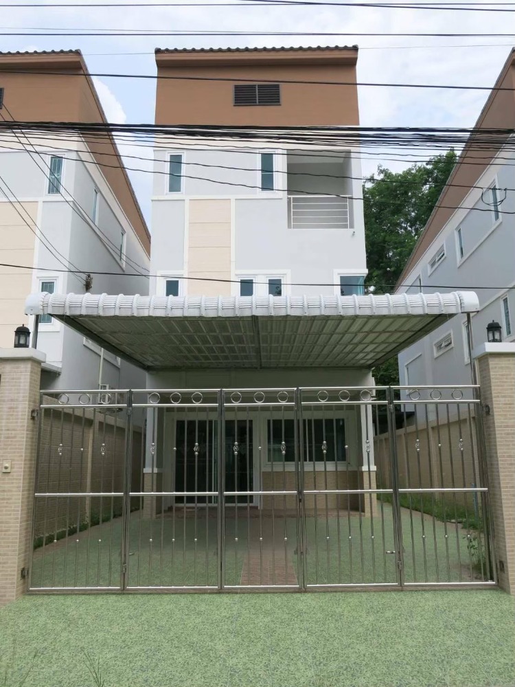 For RentTownhouseChaengwatana, Muangthong : Single house with 4bedrooms 3bathrooms can register company and pet friendly in Muang Thong Thani