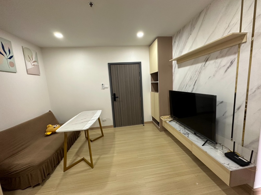 For RentCondoRamkhamhaeng, Hua Mak : For rent Supalai Veranda Ramkhamhaeng, room size 35 sq m, Building C, 18th floor, built-in furniture and complete electrical appliances, ready to move in