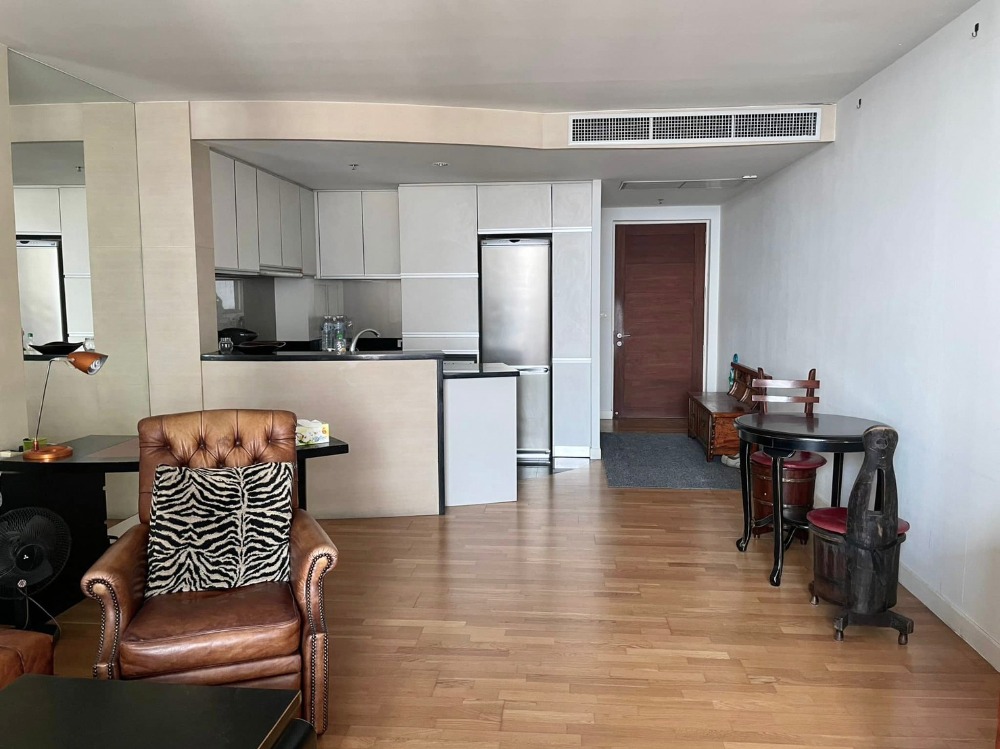 For SaleCondoSathorn, Narathiwat : Sell ​​/ rent Condo Urbana Sathorn (Urbana Sathorn) *** Near BTS Chong Nonsi, only 800 m. Located on South Sathorn Road. (in front of the entrance to Soi Suan Phlu), Thung Maha Mek Subdistrict, Sathon District, Bangkok