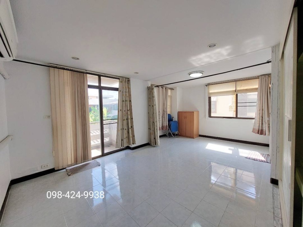 For SaleCondoVipawadee, Don Mueang, Lak Si : Newly renovated condo, Vibhavadi View Condo, Soi Vibhavadi 20 (behind Thai Airways Headquarters), room size 46.4 sq m., ready to move in