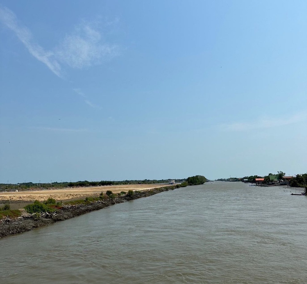 For SaleLandMahachai Samut Sakhon : Land for sale, good location, beautiful view, next to the sea exit, Samut Sakhon